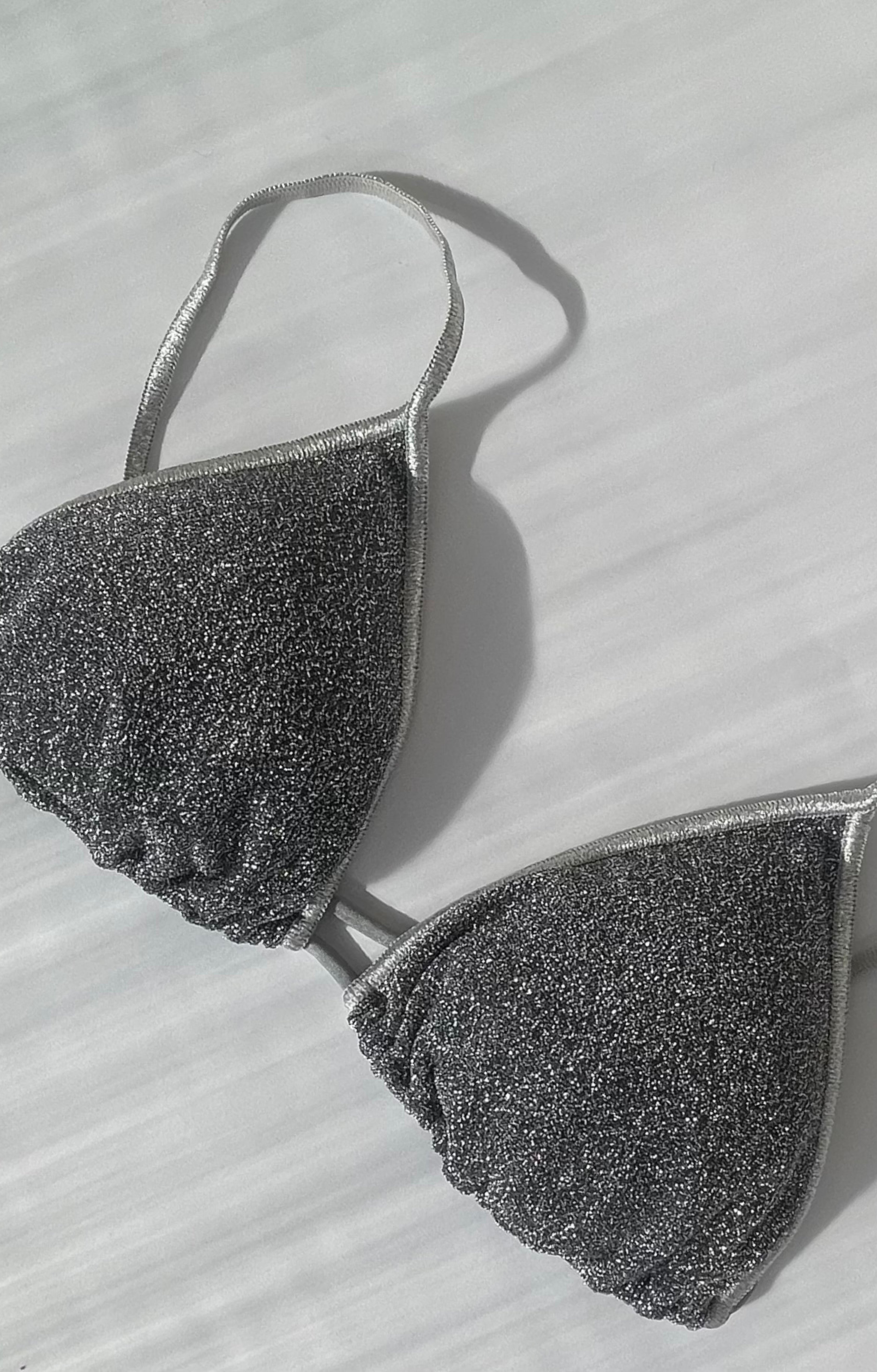 Triangle - dark silver